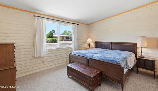 117 E El Limon, Green Valley, AZ 85614