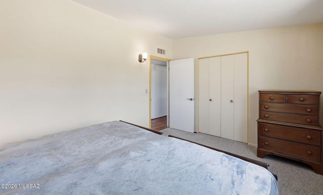 117 E El Limon, Green Valley, AZ 85614