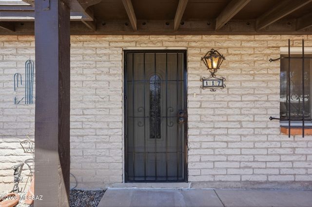 117 E El Limon, Green Valley, AZ 85614