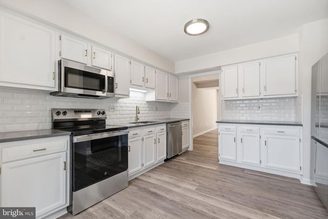 8209 LONDONDERRY CT, Laurel, MD 20707