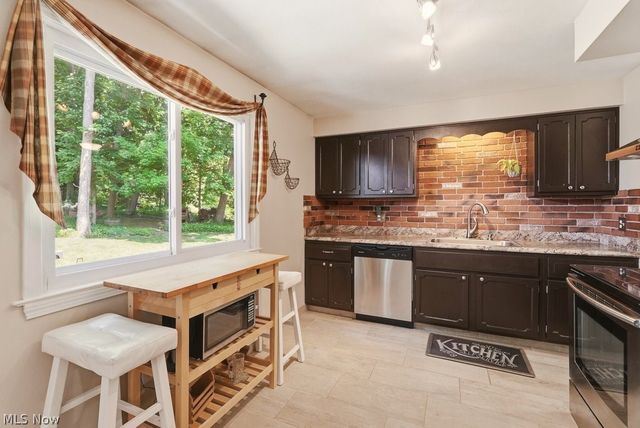 197 Spring Creek Road, Northfield Center, OH 44067