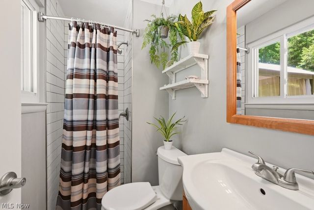 197 Spring Creek Road, Northfield Center, OH 44067