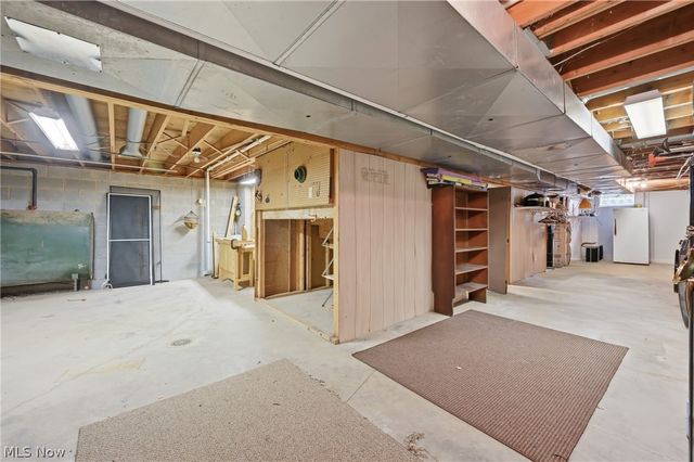 6511 Park Road, Leavittsburg, OH 44430