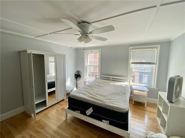 423 Thames Street 2, Newport, RI 02840