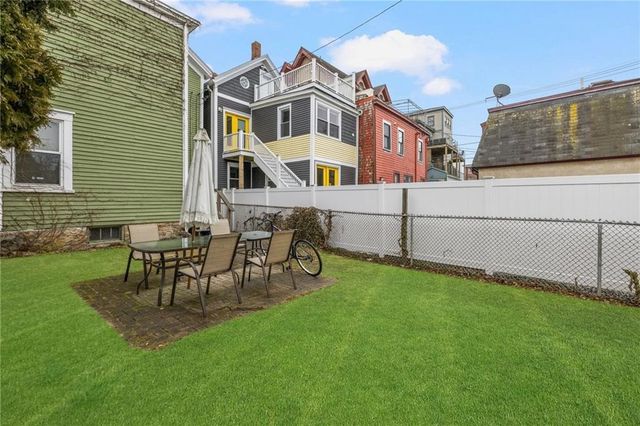 423 Thames Street 2, Newport, RI 02840