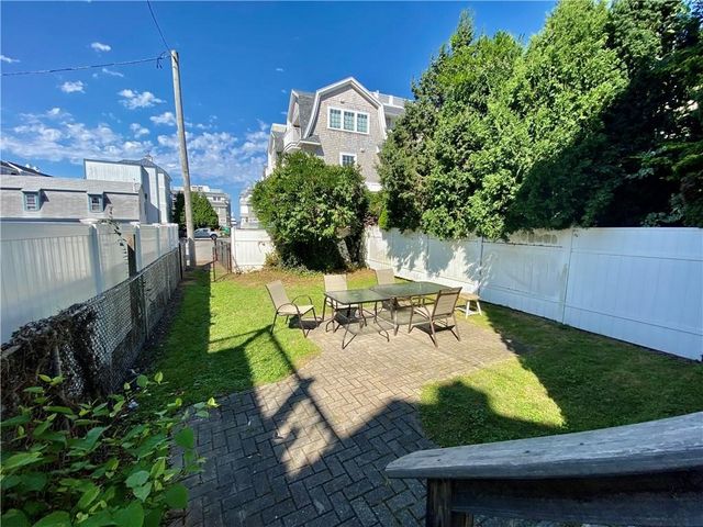 423 Thames Street 2, Newport, RI 02840