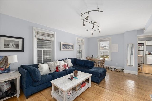 423 Thames Street 2, Newport, RI 02840