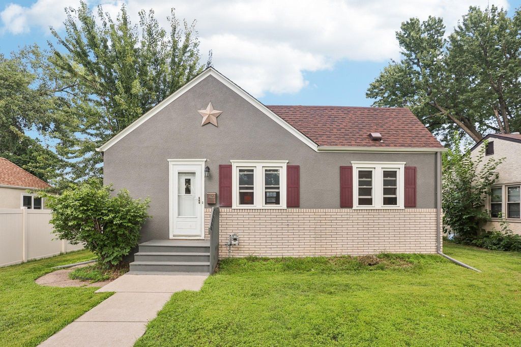 6623 Clinton Avenue, Richfield, MN 55423