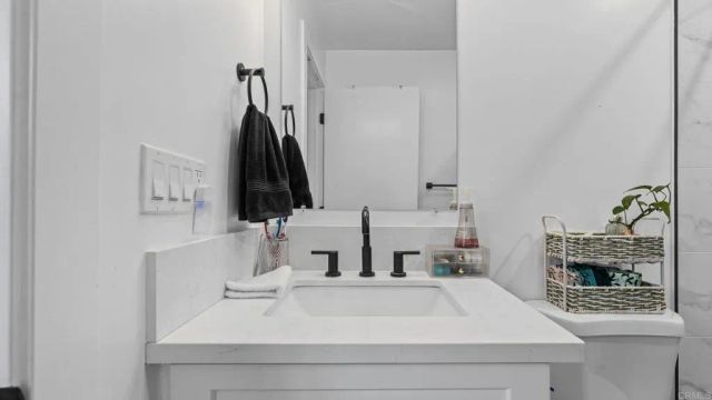 2181 Franklin Avenue, San Diego, CA 92113
