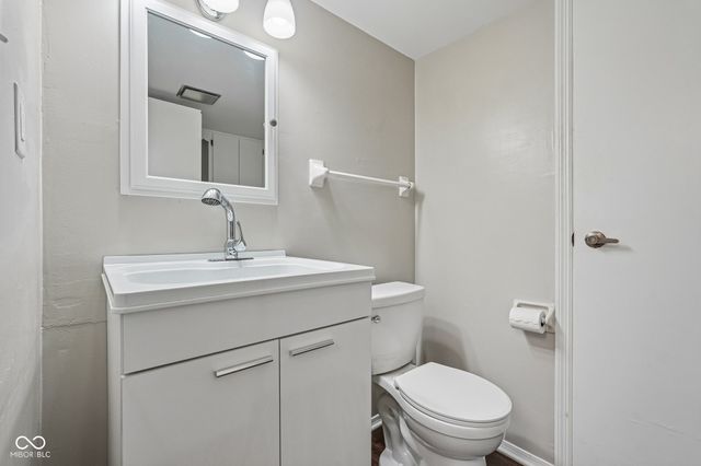 3962 Braddock Road, Indianapolis, IN 46268