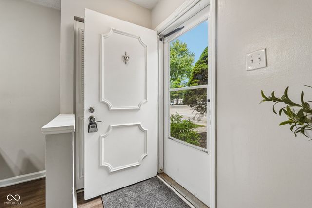 3962 Braddock Road, Indianapolis, IN 46268