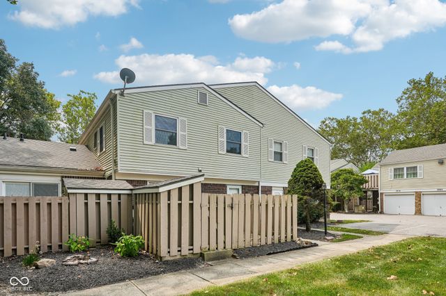 3962 Braddock Road, Indianapolis, IN 46268