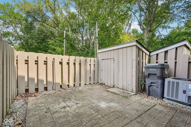 3962 Braddock Road, Indianapolis, IN 46268