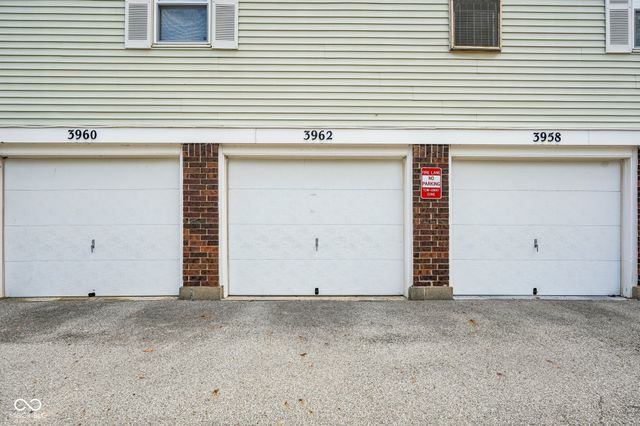 3962 Braddock Road, Indianapolis, IN 46268