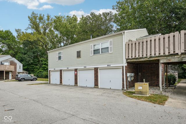 3962 Braddock Road, Indianapolis, IN 46268