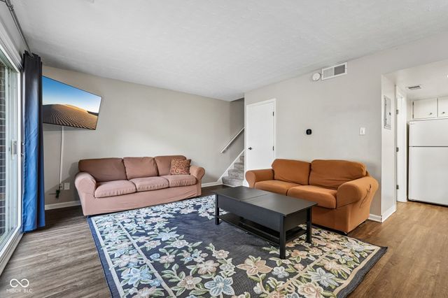 3962 Braddock Road, Indianapolis, IN 46268
