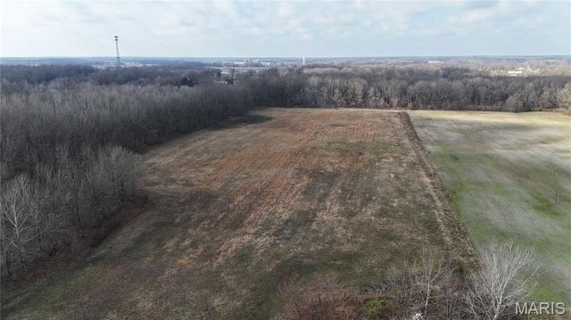 693 County Road 605, Poplar Bluff, MO 63901