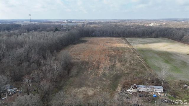 693 County Road 605, Poplar Bluff, MO 63901