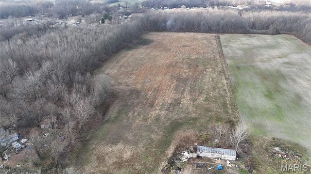 693 County Road 605, Poplar Bluff, MO 63901