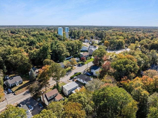 220 Weymouth St, Holbrook, MA 02343