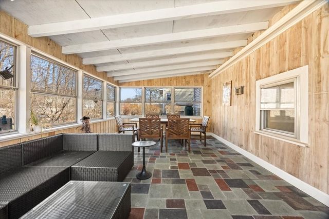 220 Weymouth St, Holbrook, MA 02343