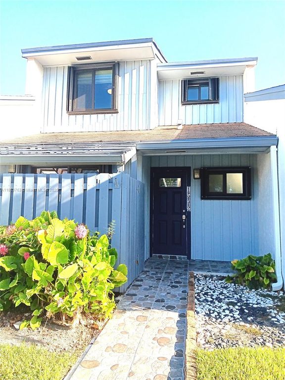 1532 Gabriel St, Hollywood, FL 33020