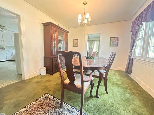 1003 W Main Street, Laurens, SC 29360