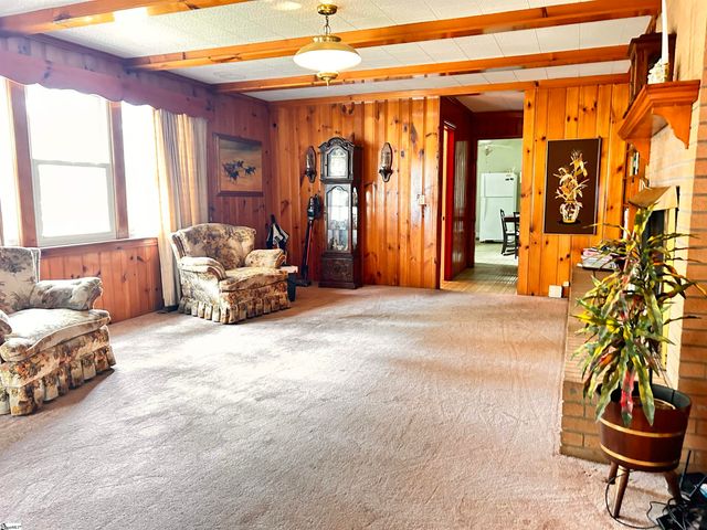 1003 W Main Street, Laurens, SC 29360