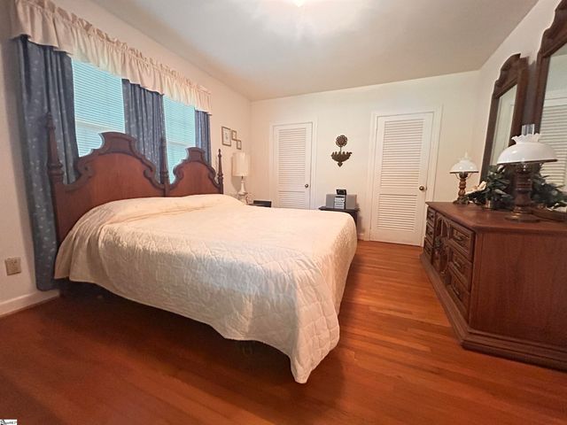 1003 W Main Street, Laurens, SC 29360