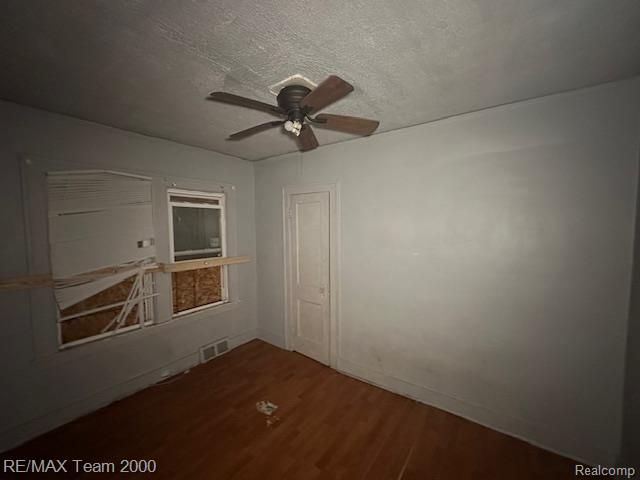 14203 Roselawn Street, Detroit, MI 48238
