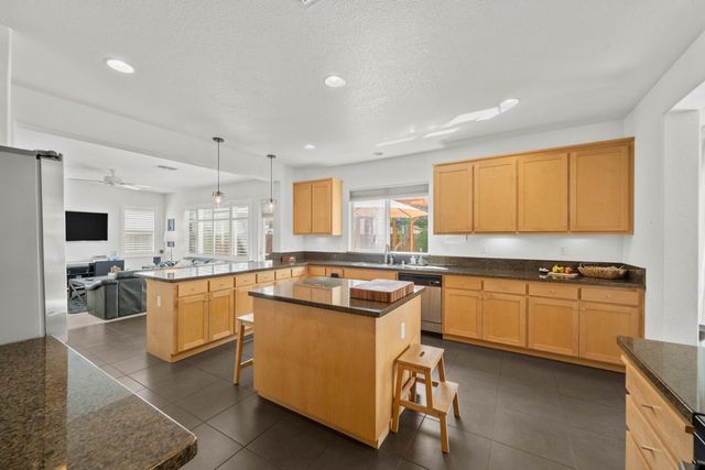 3841 Rock Creek Rd, West Sacramento, CA 95691