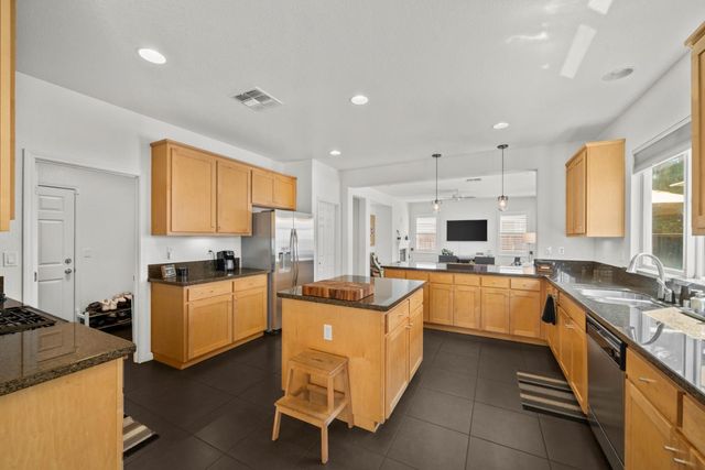 3841 Rock Creek Rd, West Sacramento, CA 95691