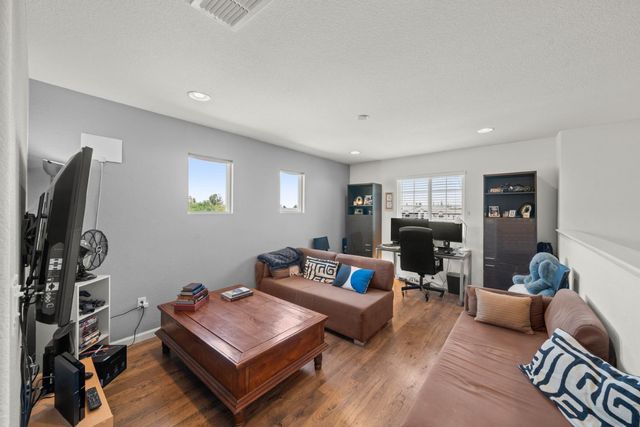 3841 Rock Creek Rd, West Sacramento, CA 95691