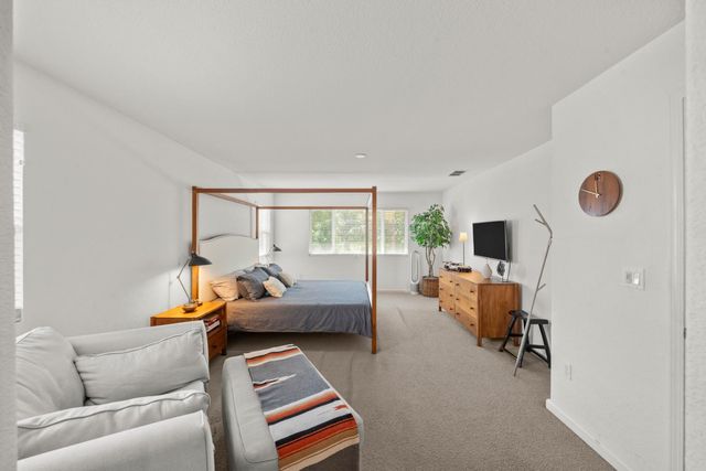 3841 Rock Creek Rd, West Sacramento, CA 95691