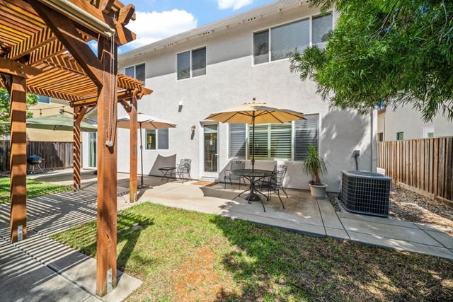 3841 Rock Creek Rd, West Sacramento, CA 95691