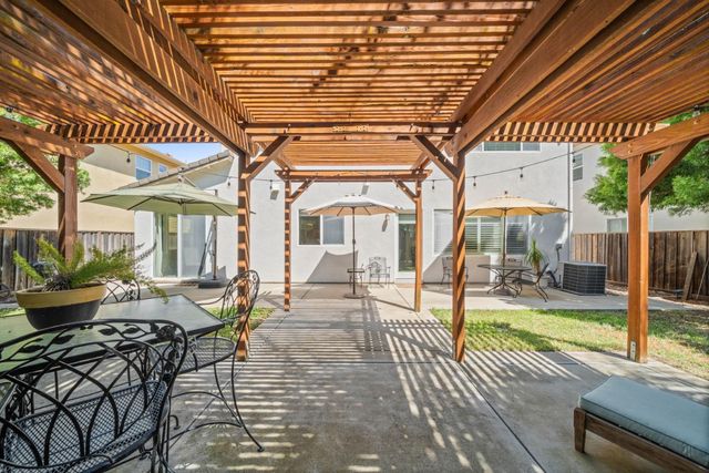 3841 Rock Creek Rd, West Sacramento, CA 95691