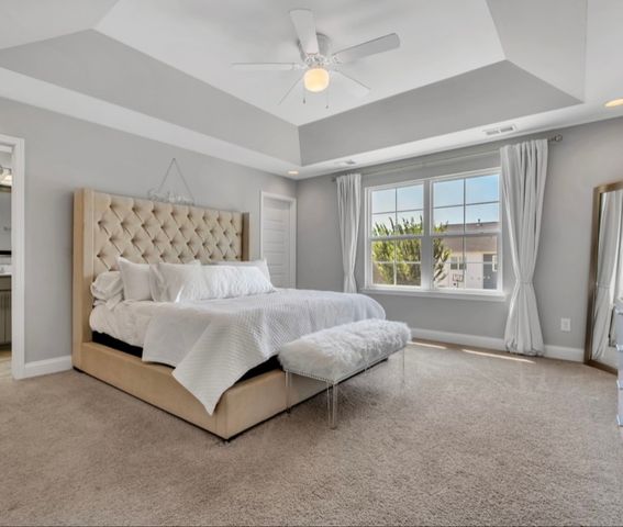 1727 Old Drakes Creek Rd, Hendersonville, TN 37075