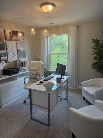 1727 Old Drakes Creek Rd, Hendersonville, TN 37075