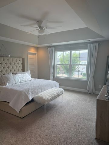 1727 Old Drakes Creek Rd, Hendersonville, TN 37075