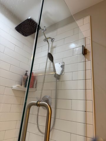 1727 Old Drakes Creek Rd, Hendersonville, TN 37075