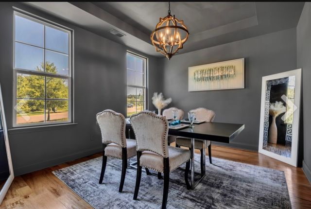 1727 Old Drakes Creek Rd, Hendersonville, TN 37075