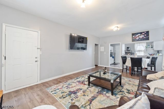 295 S 7Th St, Newark City, NJ 07103