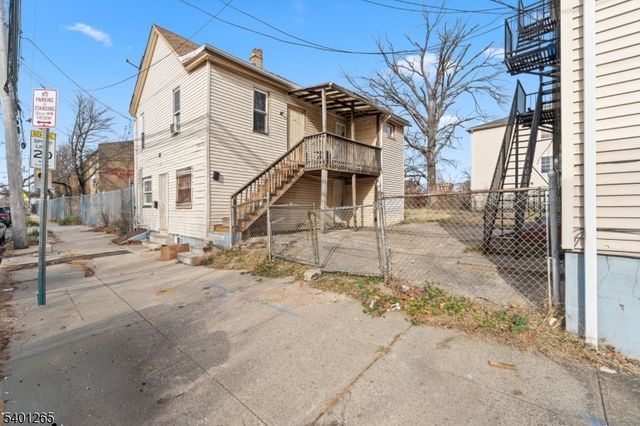 295 S 7Th St, Newark City, NJ 07103