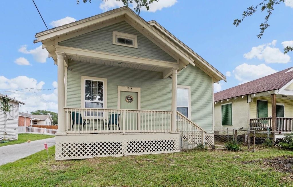 1314 30th Street, Galveston, TX 77550