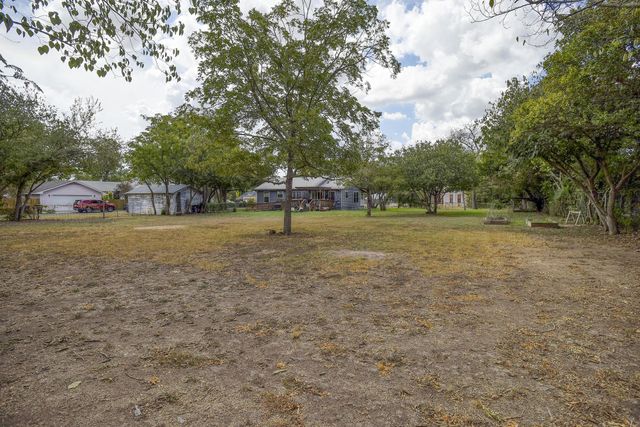 1401 Hill ST, Bastrop, TX 78602