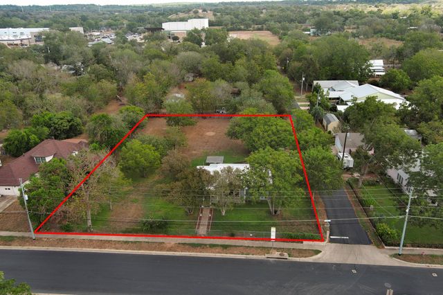 1401 Hill ST, Bastrop, TX 78602