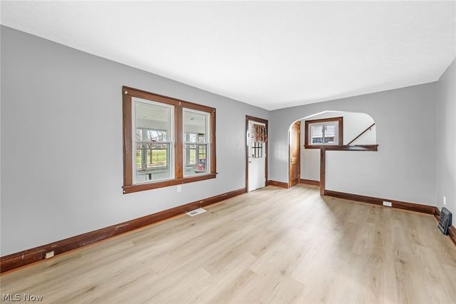 1516 Newton Street, Akron, OH 44305