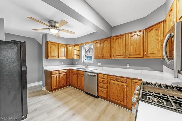 1516 Newton Street, Akron, OH 44305