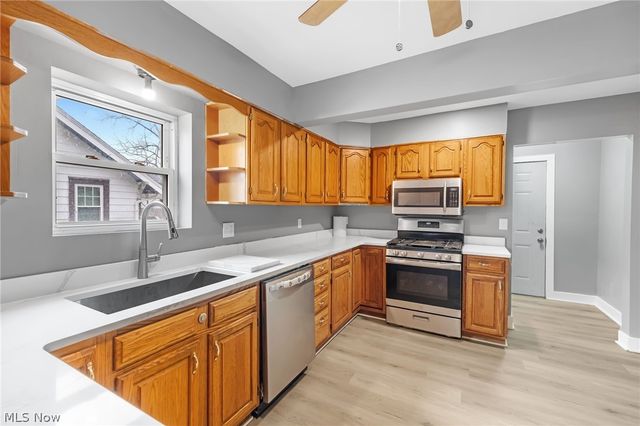 1516 Newton Street, Akron, OH 44305