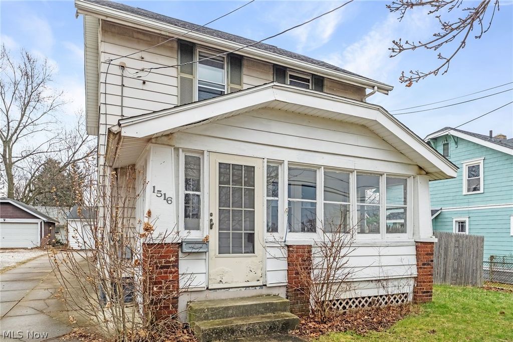 1516 Newton Street, Akron, OH 44305
